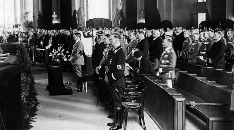 Piłsudski Hitler