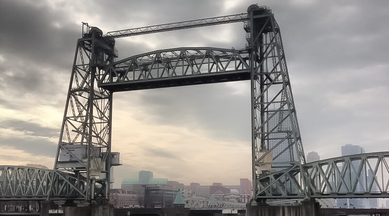 Koningshaven Bridge in Rotterdam the Netherlands. © Wikipedia