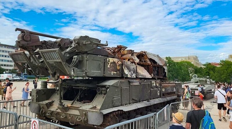 army technika letná