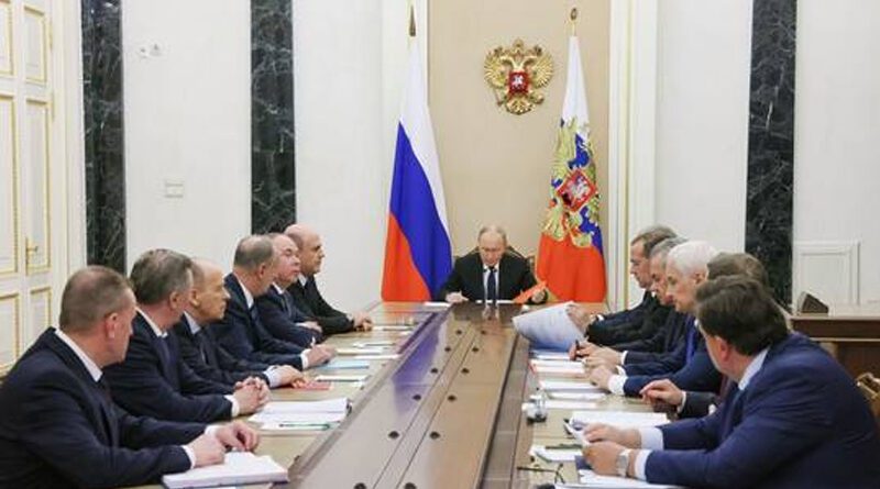 Ruský prezident Vladimir Putin předsedá zasedání Rady národní bezpečnosti. © Sputnik : Michail Metzel