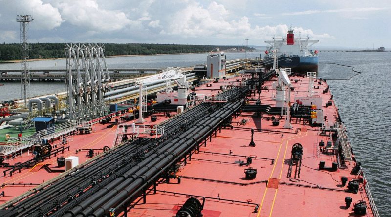 Russian oil loading terminal in Primorsk 6adc..2727271dd444