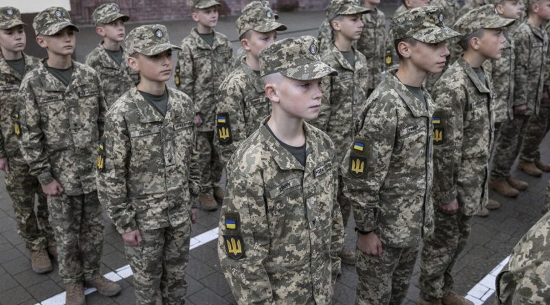 Ukraine Children Soldiers 6abad9342..efac